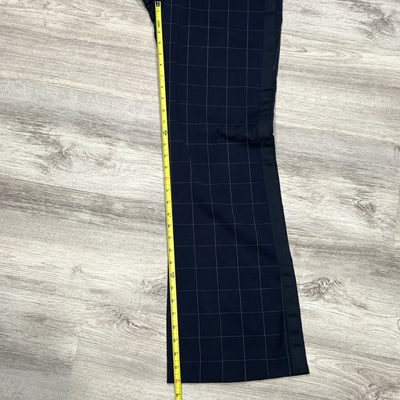 American Eagle Women's Navy Blue and White Checkered Dress Pants - Picture 5 of 5